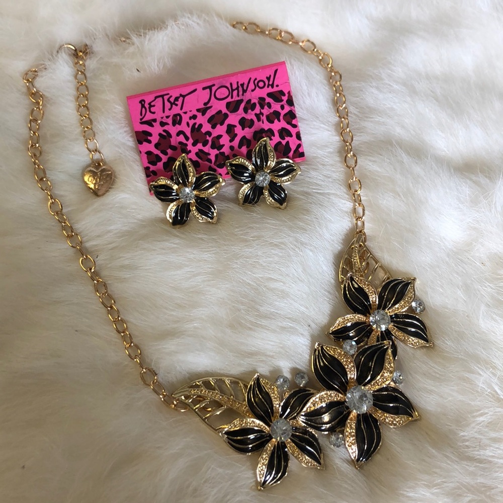 Betsey Johnson black floral necklace and earrings